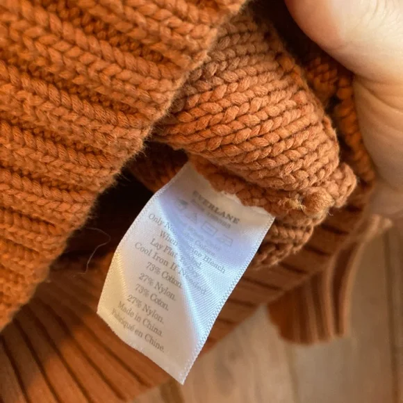 Everlane Sweater - Picture 2 of 3